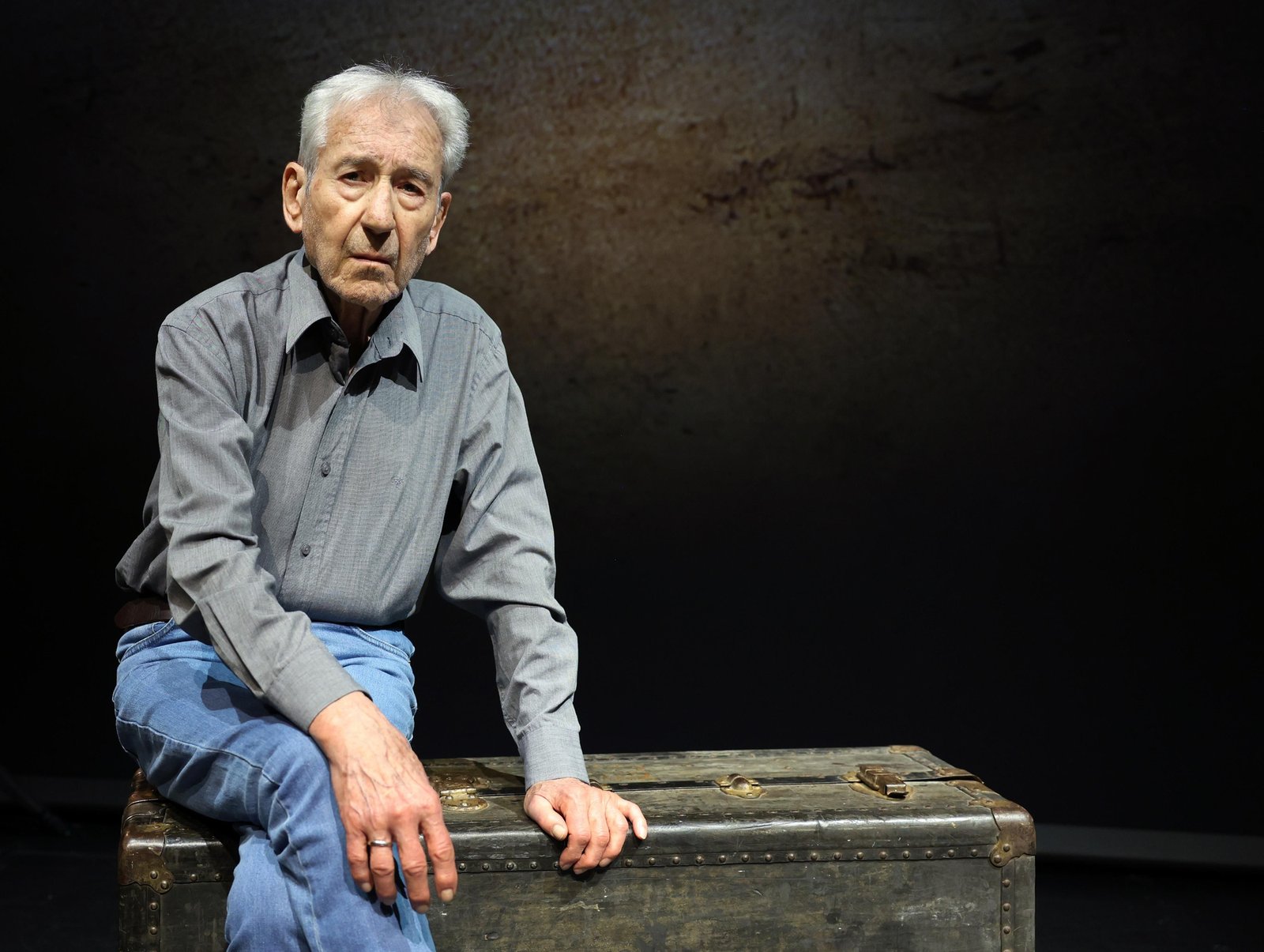 José Sacristán en el escenario del Teatro Bellas Artes de Madrid