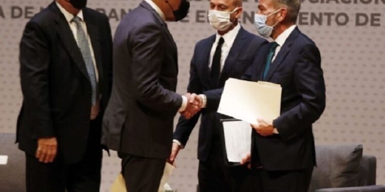 Gobierno venezolano busca acuerdos laborales