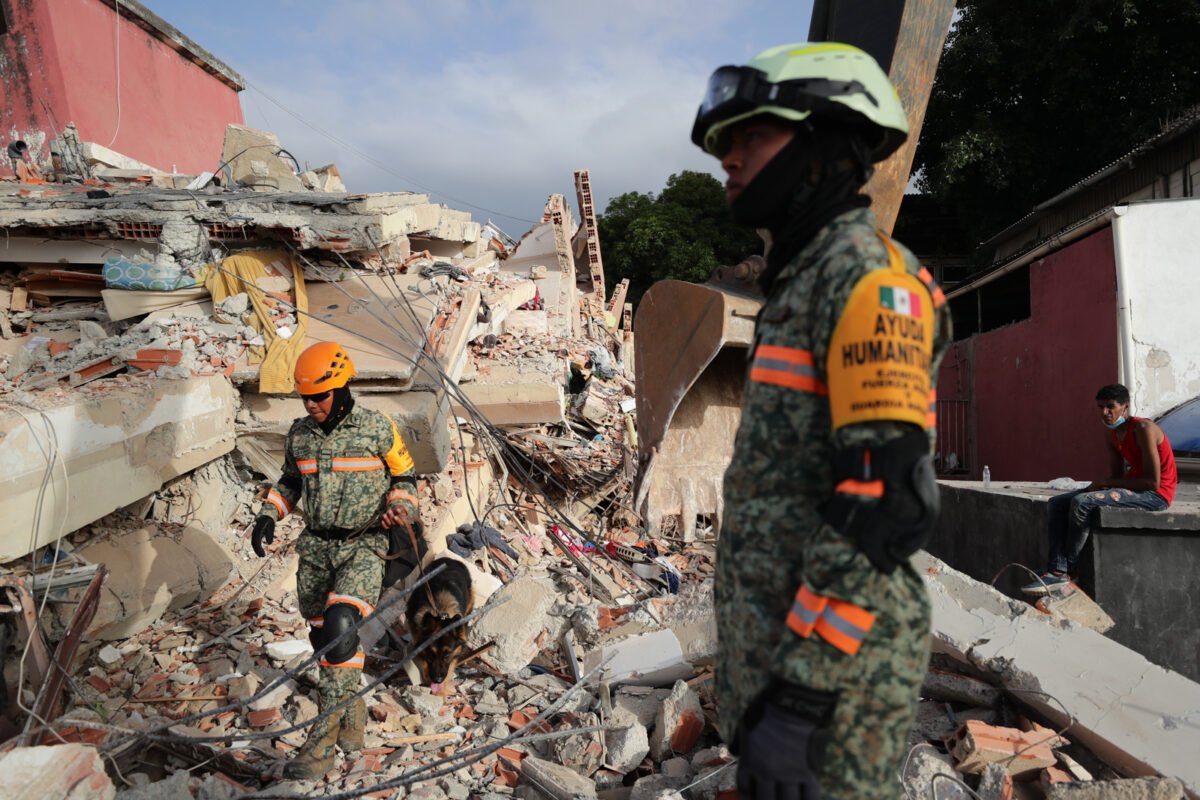 Venezuela ha recibido a más de 1.600 rescatistas para atender a víctimas de los terremotos