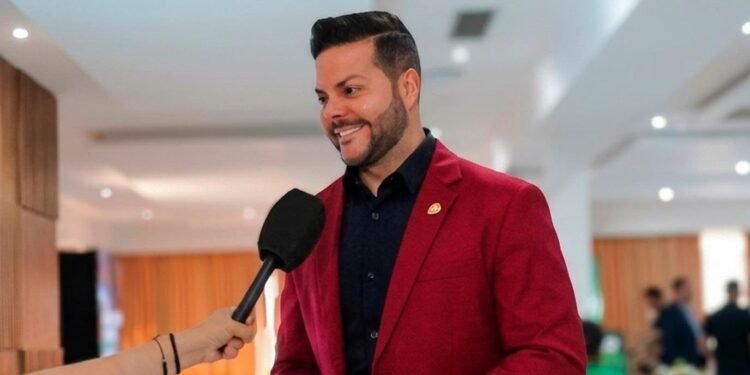 Austin Piñate garantiza el abastecimiento del sector con la reposición de la línea Scuderia 2.0 de Hammer Automotriz