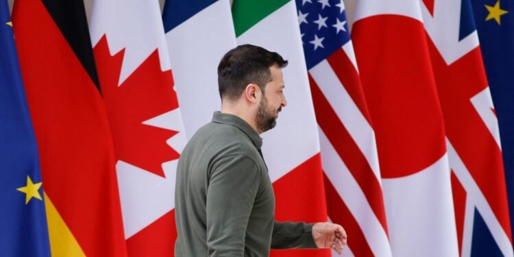 El G-7 busca relanzar las negociaciones de paz en Ucrania con la presencia de EEUU y la UE