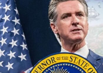 El gobernador de California  denuncia que está en la lista de perseguidos políticos de Trump