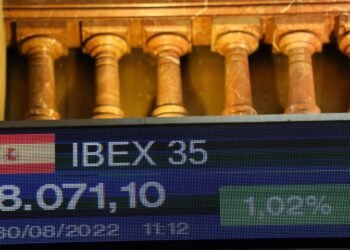 El Ibex se dispara hasta máximos históricos y el petróleo baja ante la expectativa de un acuerdo de paz