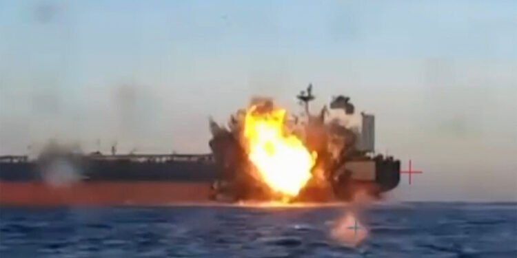 Las fuerzas armadas británicas interceptan un petrolero de la flota fantasma rusa que iba a cruzar el Canal de la Mancha