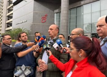 Williams Dávila llevó a Washington denuncias sobre situación de los presos políticos y pidió mantener la presión internacional sobre Venezuela