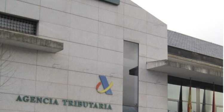 Hacienda renueva la cúpula de la Agencia Tributaria con el nombramiento de Antonio Ansón como director general