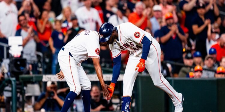 Yordan Álvarez y Otto López brillan como los Jugadores de la Semana en MLB